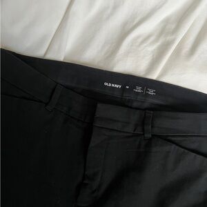 High waisted black pixie trousers from Old Navy in tall ♠️